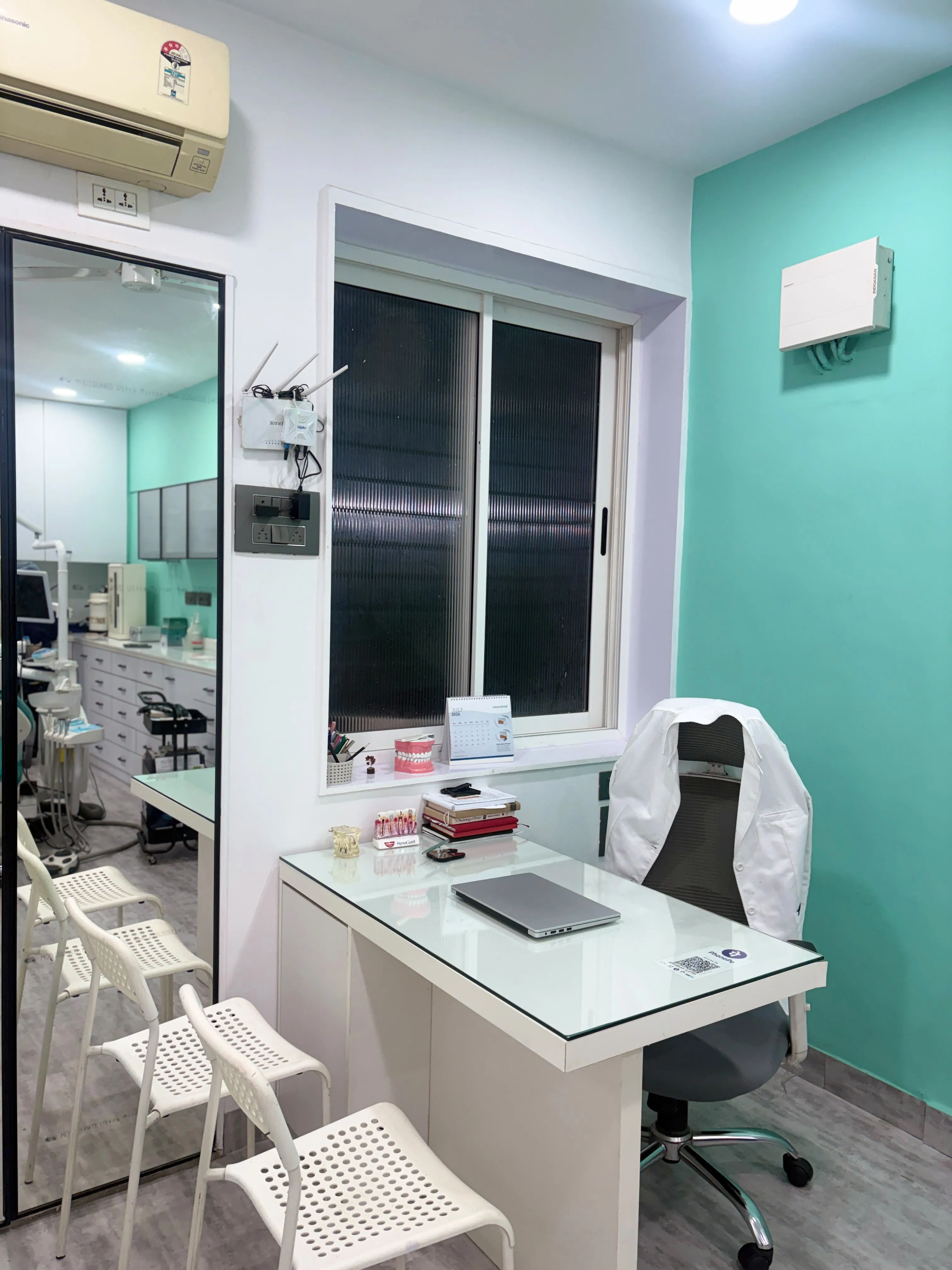 Consultation area and dental chair at House of Dentistry
