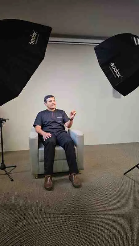 Dr. Sumit Kapadia