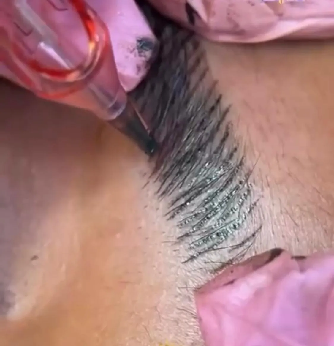 Hair-like stroke technique illustration