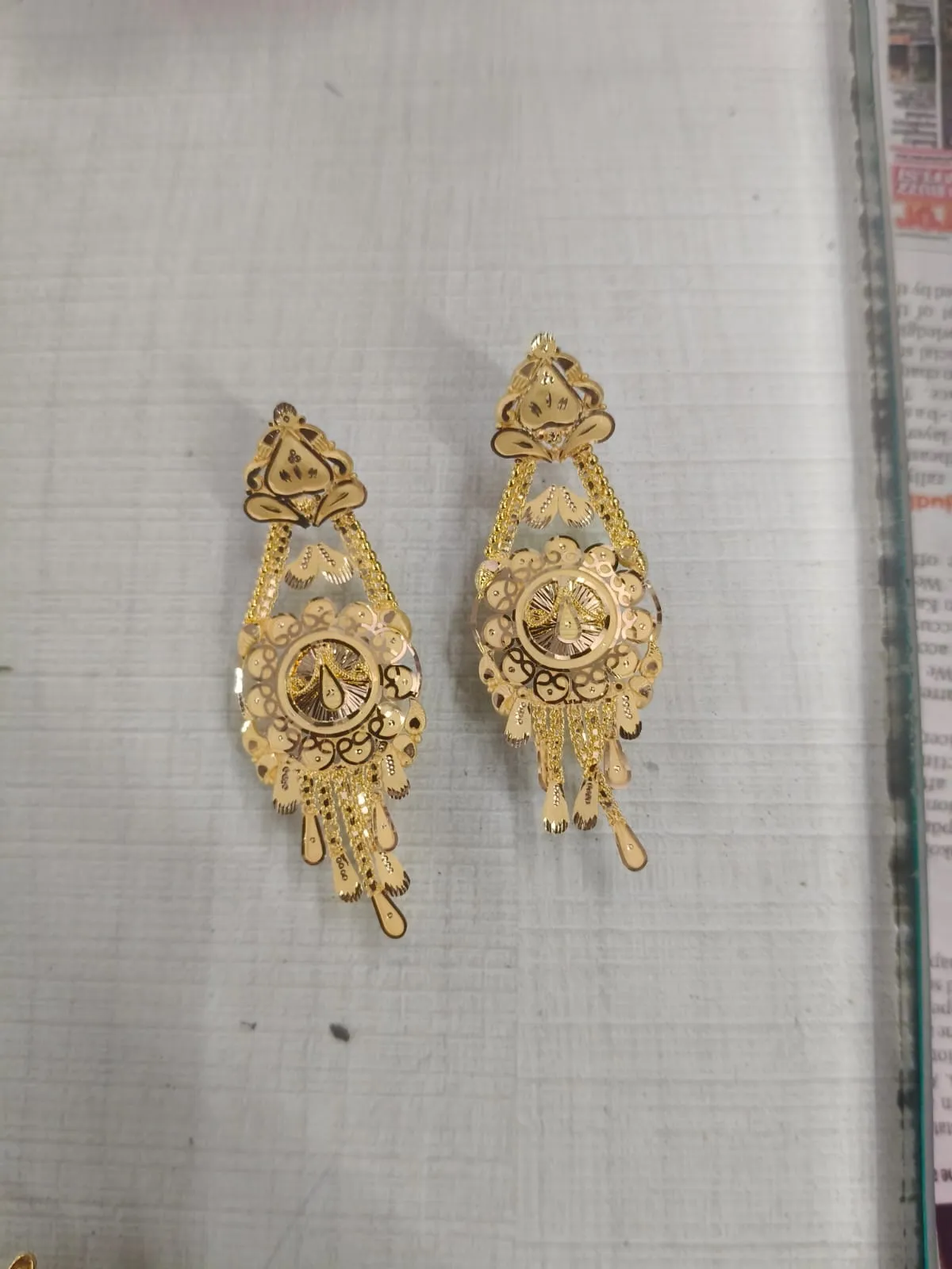 Gold Weighing