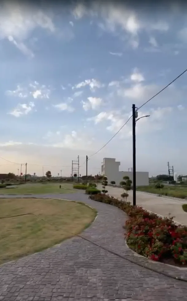 Signature Pride overlay